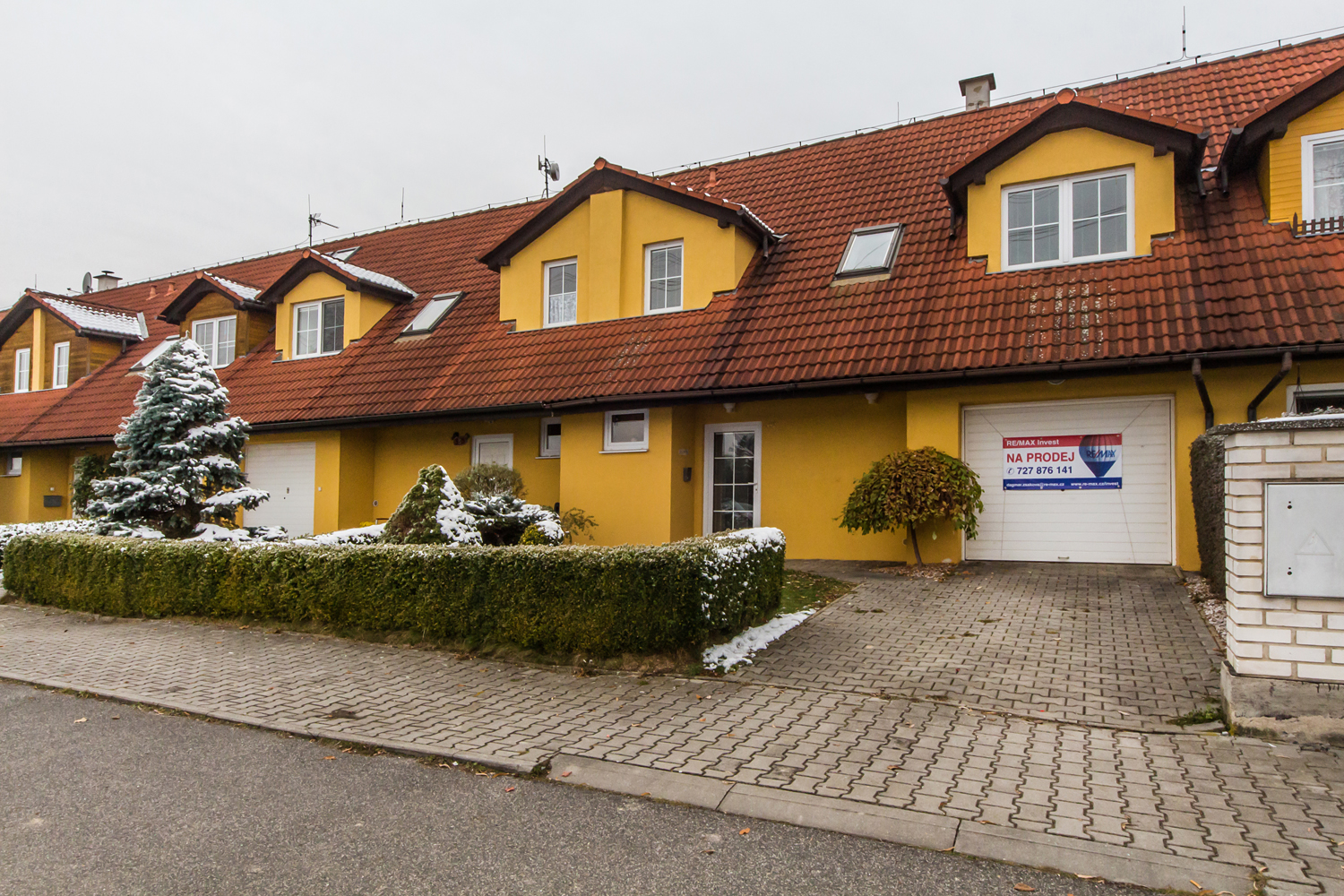Prodej pěkného řadového domu 4kk, podlahová plocha 152m², Zvole u Prahy
