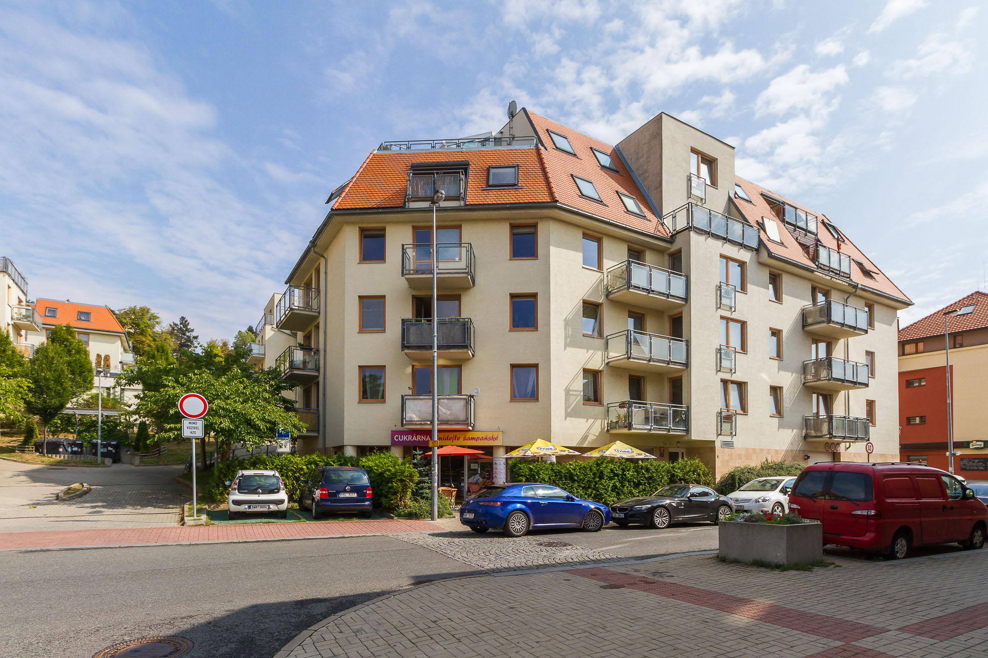 Byt 2kk, 50m², s balkonem a parkovacím stáním, Praha – Modřany